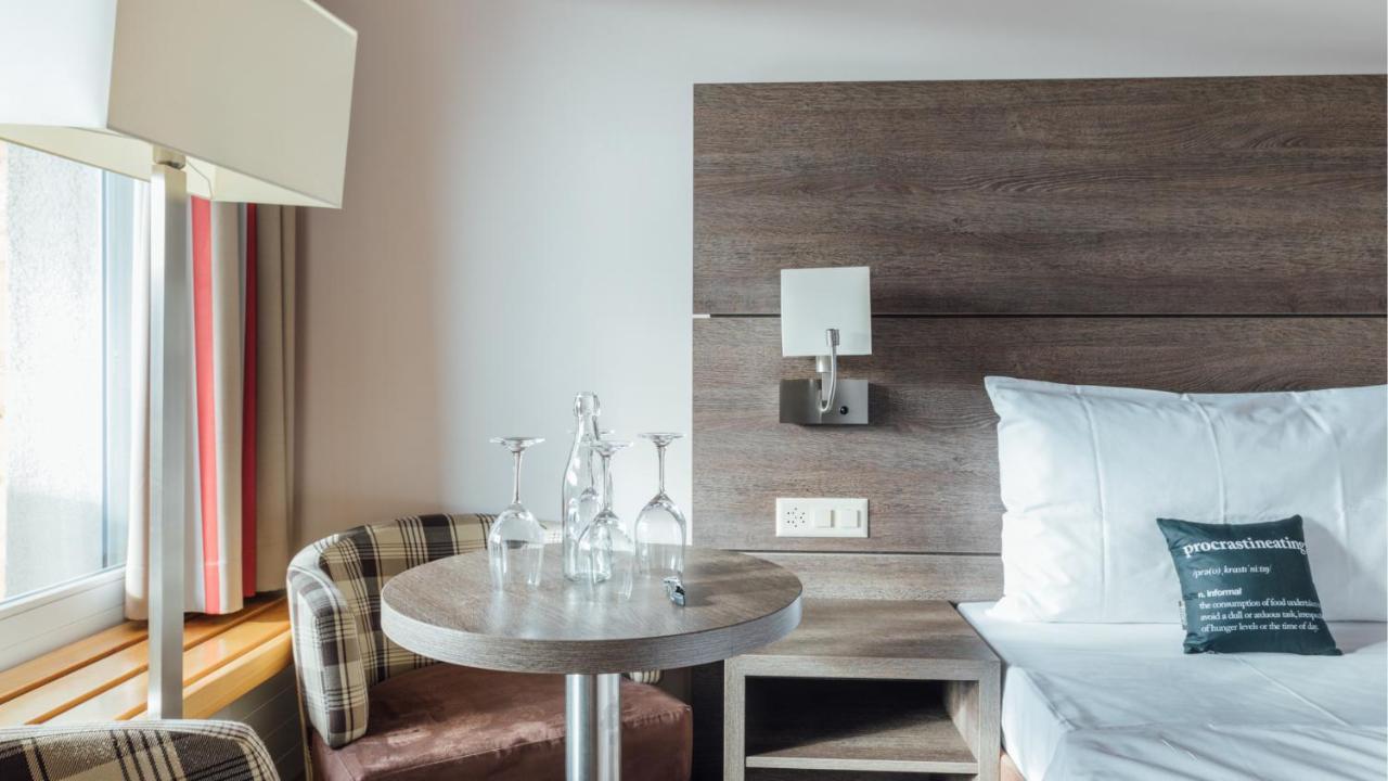 The Sun&Soul Panorama Pop-Up Hotel Solsana Saanen Esterno foto
